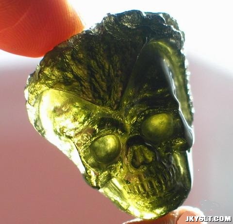 Moldavite-Crystal-Skull-02.jpg