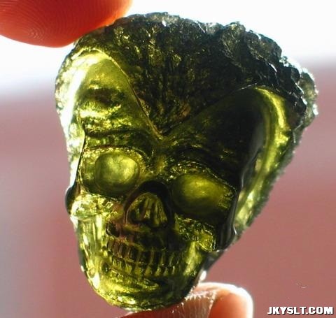 Moldavite-Crystal-Skull-04.jpg