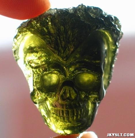 Moldavite-Crystal-Skull-08.jpg