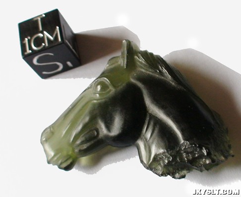 Carved-moldavite.jpg