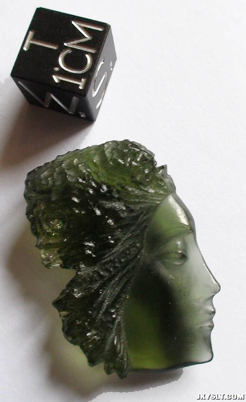 Carved-moldavite03.jpg