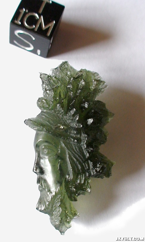 Carved-moldavite05.jpg